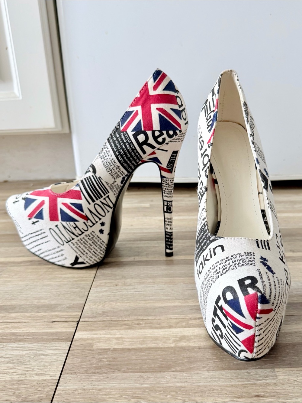 Liliana Union Jack Platform Stiletto Heels Pumps, Women’s Size US 9 / UK 7